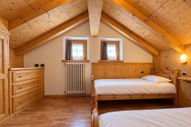 Appartamento con 3 Camere da Letto su 2 Livelli - VERDE Casa Luigion